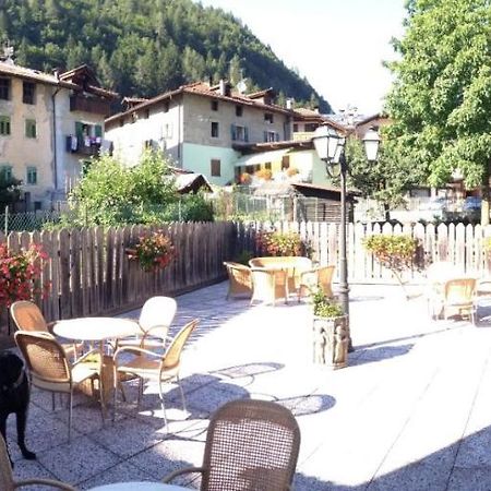Albergo Garn\u00EC Cavento Pinzolo Exterior foto