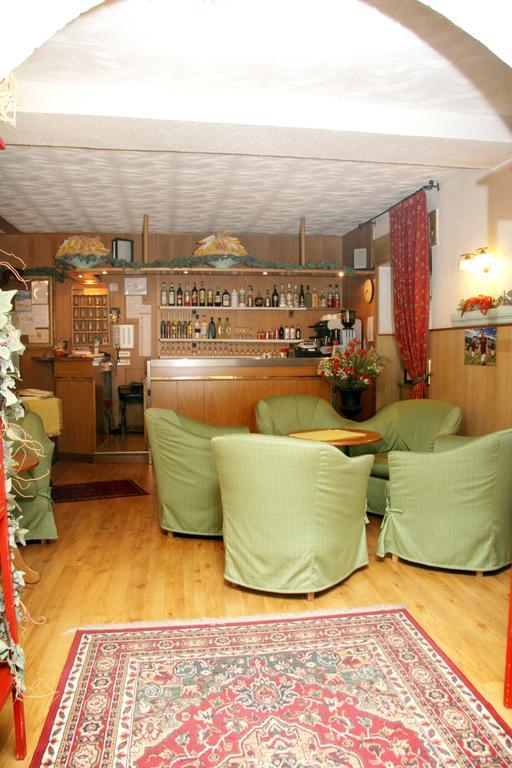 Albergo Garn\u00EC Cavento Pinzolo Exterior foto