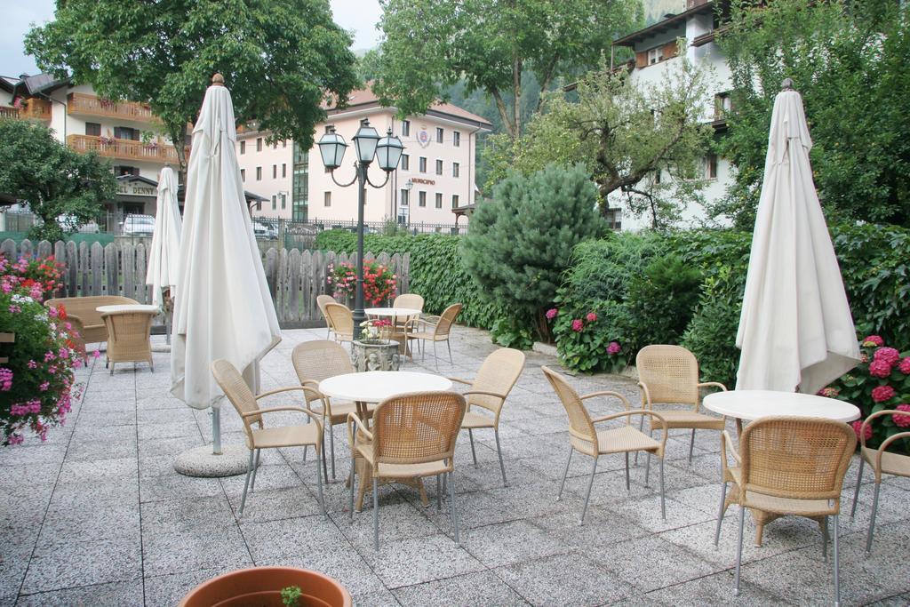 Albergo Garn\u00EC Cavento Pinzolo Exterior foto